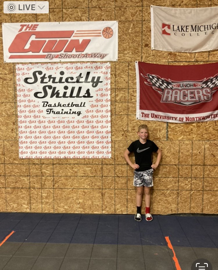 strictly_skills's tweet photo. Congrats to our guy SS33 Drew on invite only @CP3 camp.
#makingamonster
@PrepHoopsMI @CP3RisingStars @CP3NMSC https://t.co/4YOrUE040t