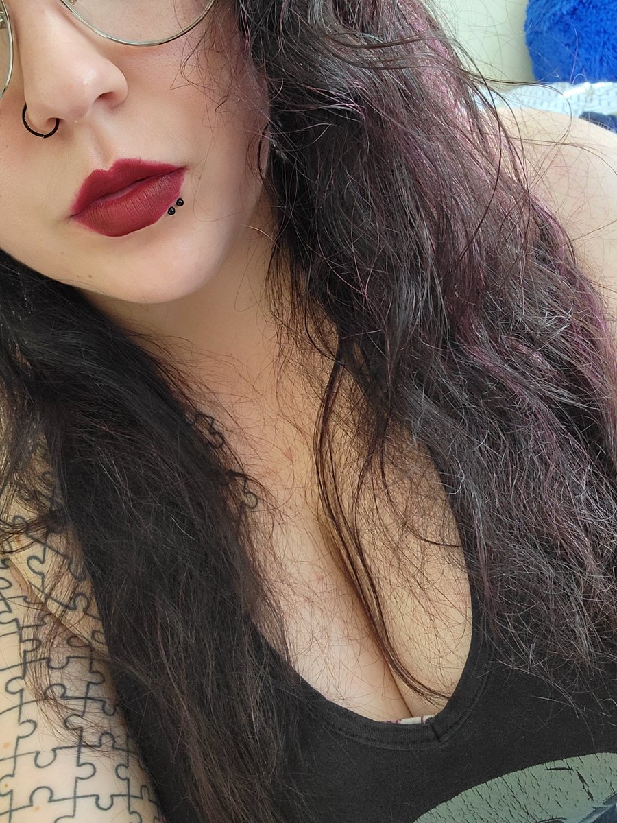 ClumsyLilFox's tweet photo. @onlyfansnewbs https://t.co/3yz3txczMg

Only $5 to subscribe ^.^ https://t.co/RaFzjtfS5d