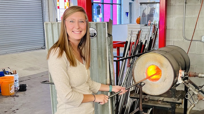 OhioAgriBiz's tweet photo. Last week our team visited @GlassAxis in downtown Columbus to try their hand at glass blowing Christmas ornaments and fall pumpkins. Fun was had by all! https://t.co/XxO3eJMNDP