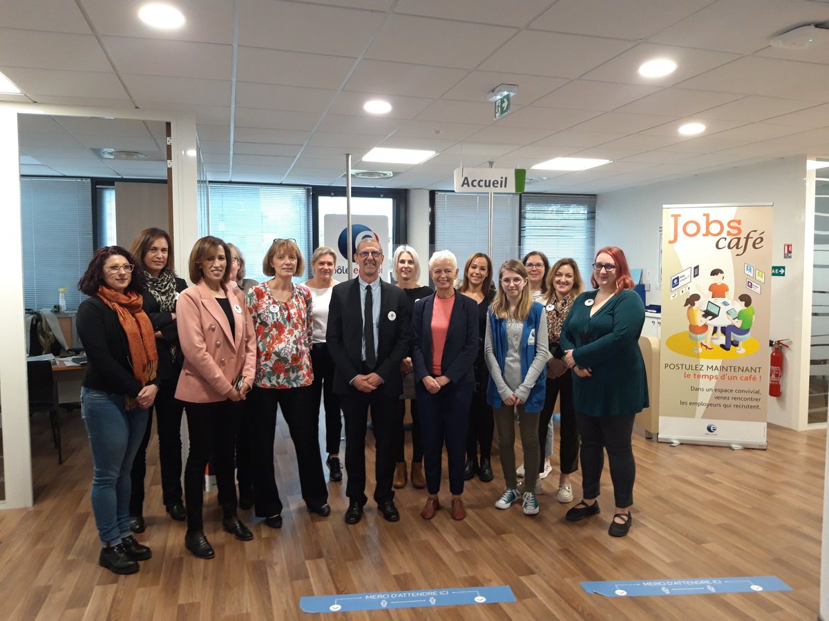 Visite de madame Brigitte Klinkert députée du Haut Rhin à  l'agence pôle emploi de Colmar Europe. Des échanges riches avec les conseillers et les demandeurs d'emploi sur les parcours d'accompagnement à  la reprise d'emploi .#poleemploi
#député