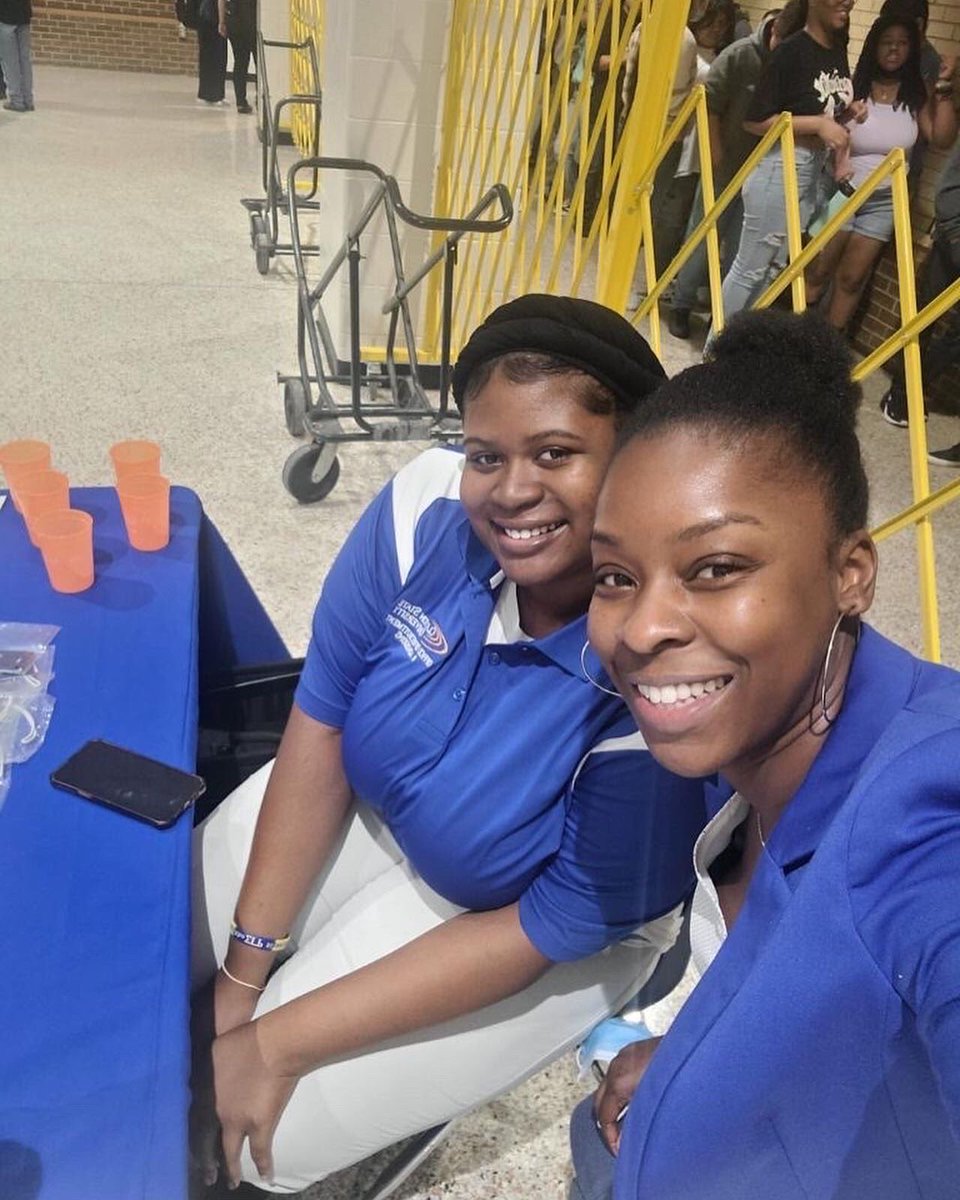 Greetings from your favorite recruiters. 
Be on the lookout! You might spot them in a high school near you. 
Spring semester is right around the corner. Get you applications completed before November 15th!!
GO LAKERS🧡💙