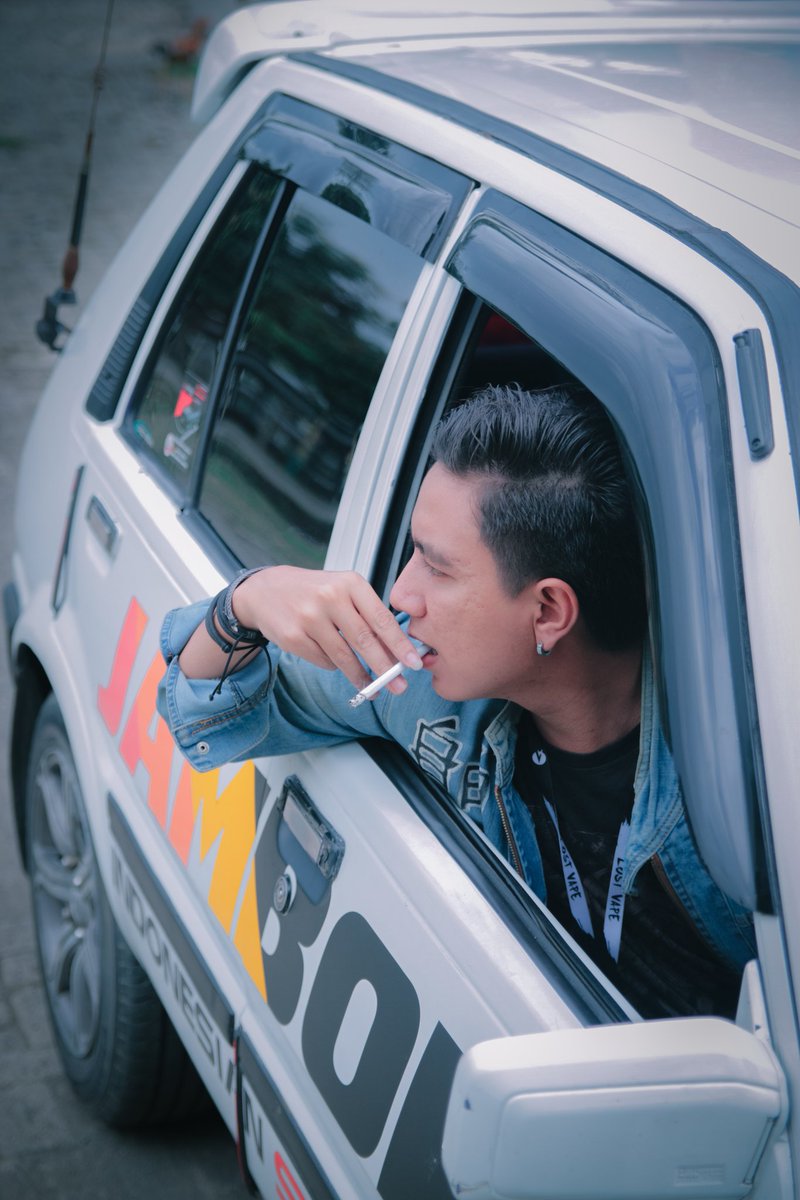 OsdRachmat's tweet photo. Aku gak ganteng, tapi aku keren :v jhahahaa https://t.co/j3mzKUjujJ