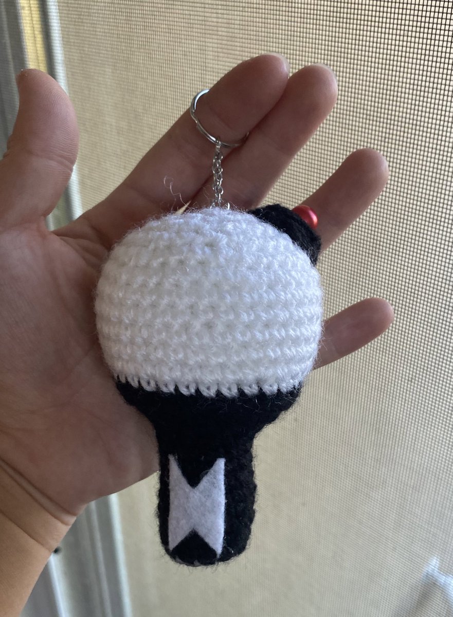 LydiaOT7's tweet photo. Hey ARMY! I love to crochet (I don’t sell) and I want to host my first GA for these keychains when I reach 200 followers! Pls help me reach that! Rt and follow! Ifb! 💜 #bts #btsarmy #borahae 

I'm voting for BTS ( @BTS_twt) for Favorite Pop Duo or Group at the #AMAs https://t.co/08JoQfhudl