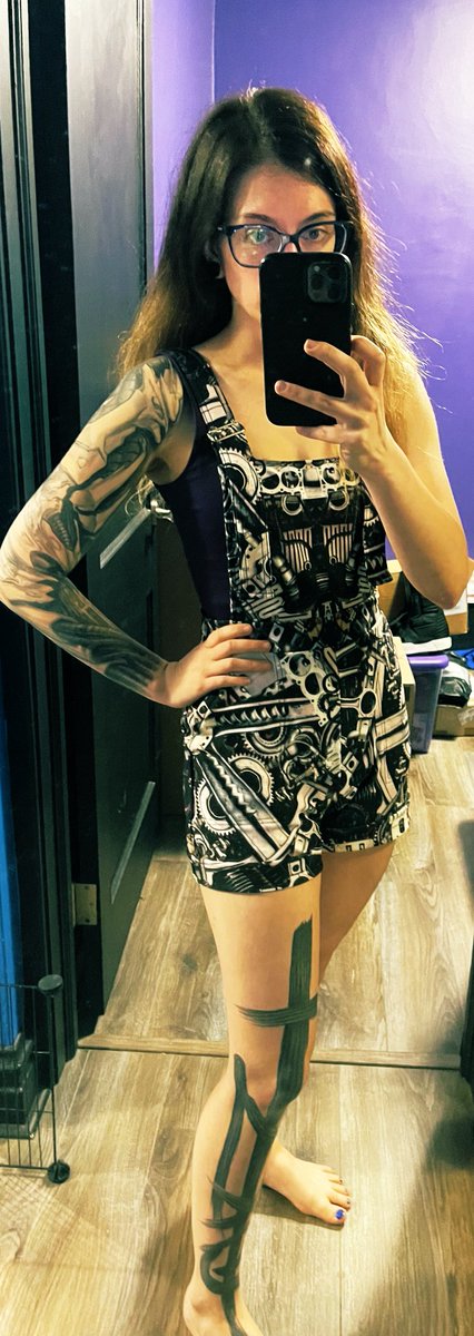 etsuu's tweet photo. Finally scored some DISO pieces from Blackmilk!
πͺπ¦ Space Tentacles LS, π°π°Bun Bun Skater & βοΈπ§ Steam Punk Short Overalls! The overalls definitely go with my #biomechanical #tattoo π¦Ύ
#blackmilkclothing #spacetentacles #bunbun #steampunk #diso #sharkie #bmclothing https://t.co/d7PiFR5dpA