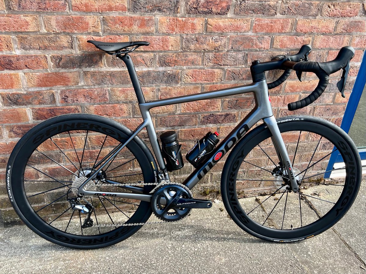 VeloUK's tweet photo. BIKE REVIEW: Geoff Caton, a club rider who enjoys long rides, climbing hills ambitions to ride faster, reviews the @moda_bikes ‘Stretto’ https://t.co/pUNvO7soT8

#Moda #ModaBikes #Review https://t.co/HaZf9MQre6