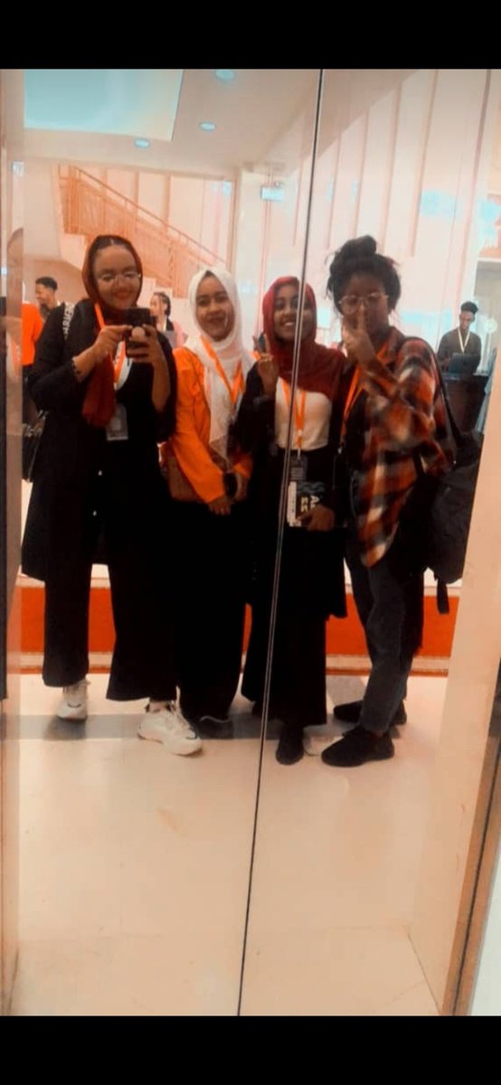 nosaButnonan's tweet photo. #SCORA Much love ♥️♥️🔥
#AMSA
#SNGA22
#SudaneseMedicalStudents
#MedSINSudanSRHR
#SRHRInSudan https://t.co/4NHj5FoSku