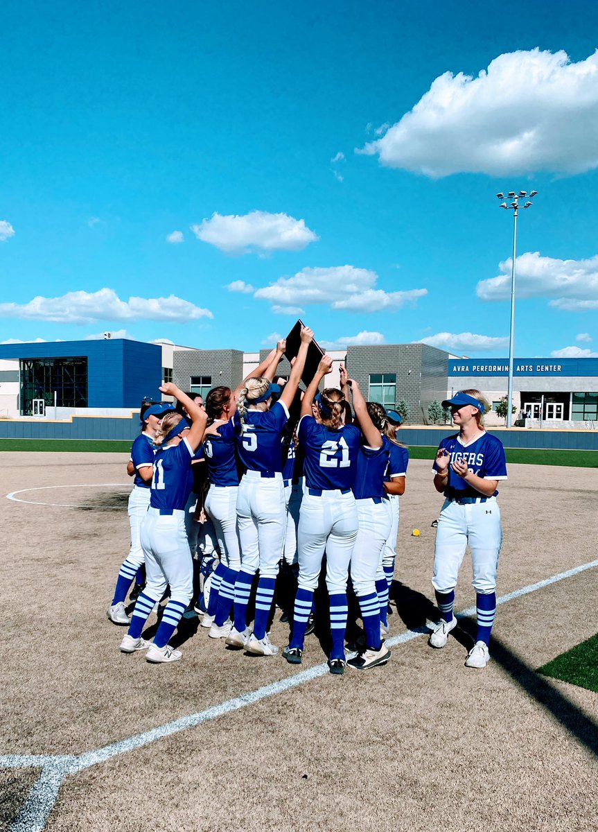 Congratulations to our High School Softball girls for being awarded the Academic Achievement Award! We are very proud of you! Workers on the field and in the classroom!💪💙🥎 #pryortigernation #letsgo #itsagreatdaytobeatiger