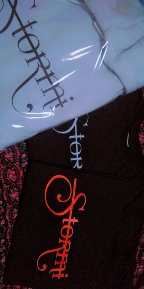 shugaXstormi's tweet photo. #Stormi is here 😝😜 DM for your order now 🤪 or watsapp
+256 758278959 ✌🏽🛍️ jumpers, t-shirts, sweater shirts, truck suits and more🛍️ 
#stun🛍️
#resturn🛍️ https://t.co/CCHjssFdVE