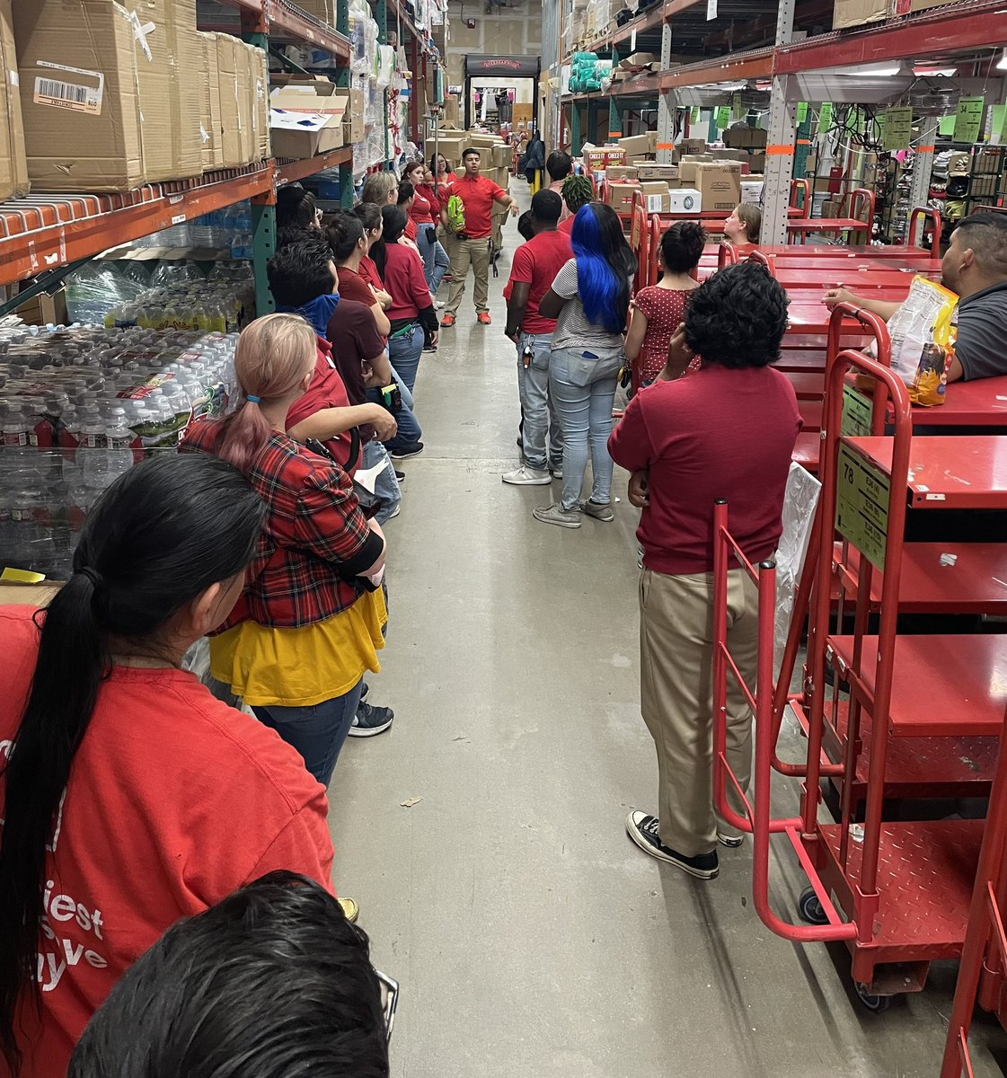 Our AP Ron Driving Safety at T176
Thanks for your partnership Ron and keeping our team safe. <a href="/santihp3/">santi</a> <a href="/QuadeBlake/">Quade Blake</a>