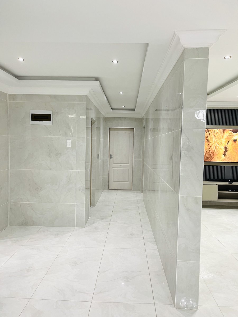 Rubi_Gando's tweet photo. Still in Adams Mission...client said he didn't want paint or wallpaper on his walls. He insisted on tiles, I have no idea why (but he was very happy with what we did for him) https://t.co/uQZjKTJkLP