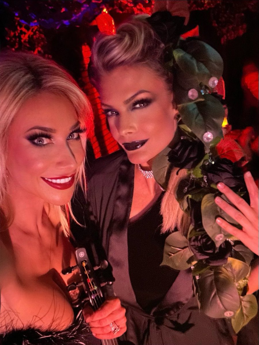 LydiaAnsel's tweet photo. Performed at the coolest #StrangerThings party! 🎻🎶👻 #djviolinist #strangerthingsparty #upsidedown #vegasevents @MissyCochranLVE (more on my instagram) https://t.co/SVK5EGPuHy
