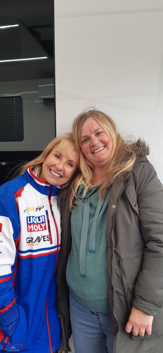 Happy Birthday to the lovely <a href="/RealSarahGreene/">Sarah Greene</a> 🎂 Hope you've had a lovely day xx