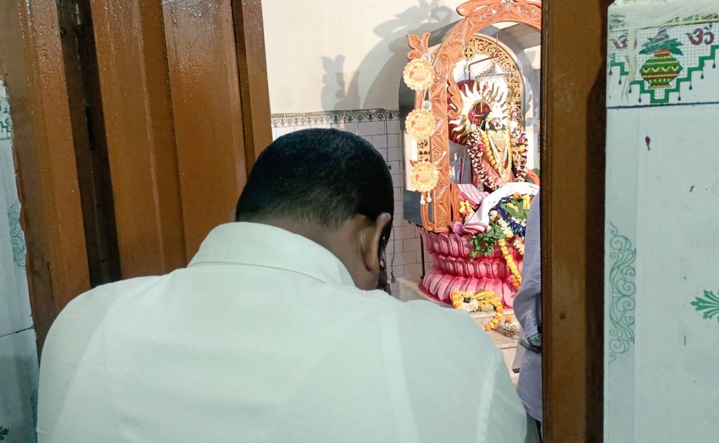 SwarupDas_Bls's tweet photo. over ignorance, joy over grief and light over darkness.
Let the inner Light within us enlighten us to serve mankind to the best of our capacity.
#SubhDeepavali to all.

#HappyDiwali #BetterBalasore https://t.co/vEtC1AYnli