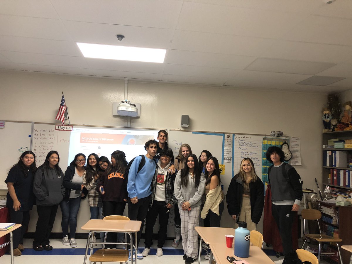 #mthspride #sealofbiliteracy Juniors &amp; Seniors prepping for The NJ Seal of BiLiteracy .