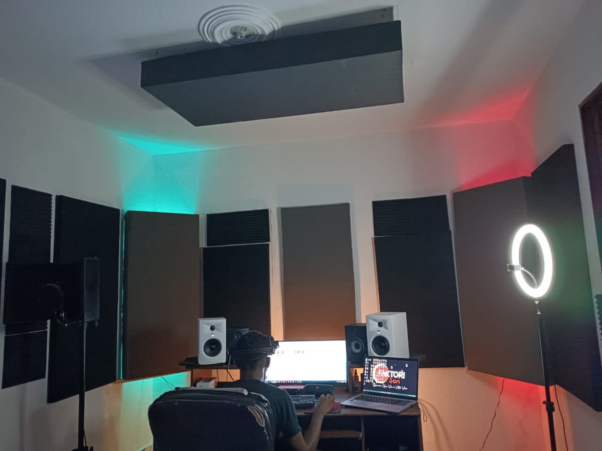 BG2862026's tweet photo. Nèg Gros Morne...Nèg Mòn 4Life...
La W'ap Gade #FAKTORI-#SON.....
#Mixing....@Mastering...#MakingBeatz...
More Info: +50943096550 or +50932164810 Watssap Or Call https://t.co/PUd9g9qrdB