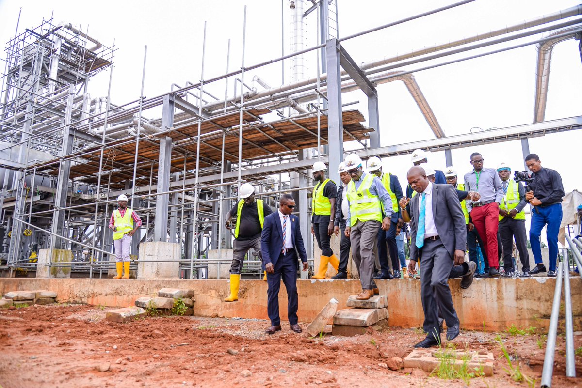 GovernorObaseki's tweet photo. Today, I personally inspected the progress of work and witnessed the first day test run of Duport Energy Park, promoted by the Nigerian Content Development and Monitoring Board (NCDMB) and Duport Midstream Company Limited, in Orhionmwon local government area of the state. 1/2 https://t.co/hMugsaXf8r