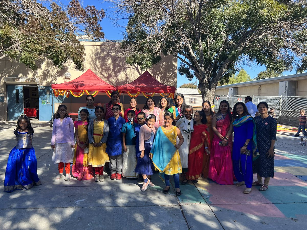 PESPrincipal17's tweet photo. Celebrating Diwali at Pioneer!  Thank you to our parent community for the educational and fun experience. https://t.co/0NdiBkr019