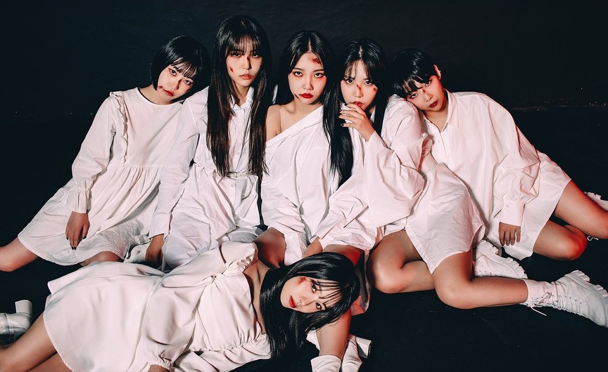🚨 LUVITS! A @hitsoundonline conseguiu uma entrevista exclusiva com as meninas. Se vocês pudessem perguntar qualquer coisa para elas, o que seria? 

Mandem suas perguntas nos comentários aqui abaixo para ter a chance das membros responderem. 👇🏻