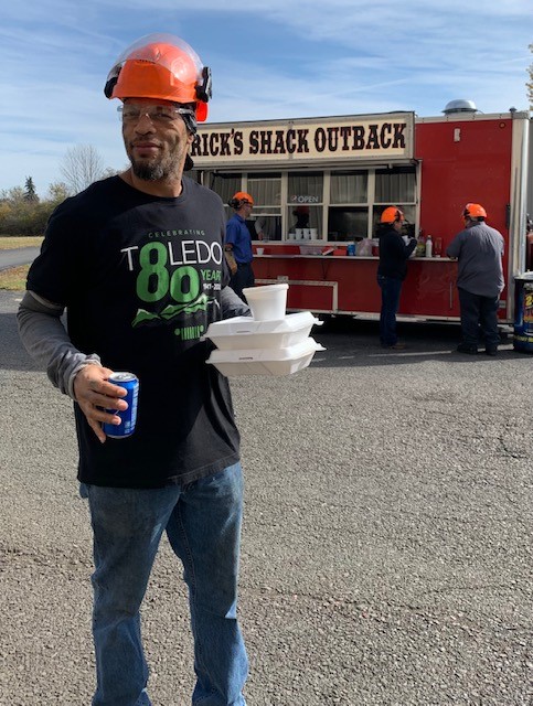 Last week, our Ottawa facility celebrated Manufacturing Month with a delicious lunch from Rick's Shack Outback Food Truck! #ManufacturingMonth #SteelTechTeam