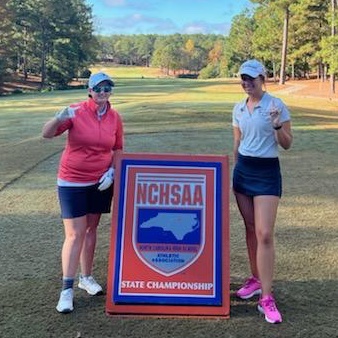HRHSBullsGolf's tweet photo. 🏆⛳️Round 1 of the @NCHSAA 4️⃣🅰️ State Championship is complete and our 2️⃣ @hrhsbulls are #BullSpeedAhead⛳️🏆
🏌️‍♀️ T48 (89) @couper_ella1
🏌️‍♀️ T48 (89) @HelenaWinterb 

Round 2 tomorrow, #HornsUp🤘#NCHSAAGOLF https://t.co/yCFoUD7xm7