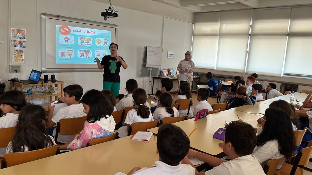 RHHS_Elementary's tweet photo. Fourth graders inquired into how health issues affect people's lives and what strategies can be used to cope with stress by holding an interview with the #expert Dr. Norma Helo #who_we_are #health_issues @RHHS_Saida https://t.co/HQzAfigHb2