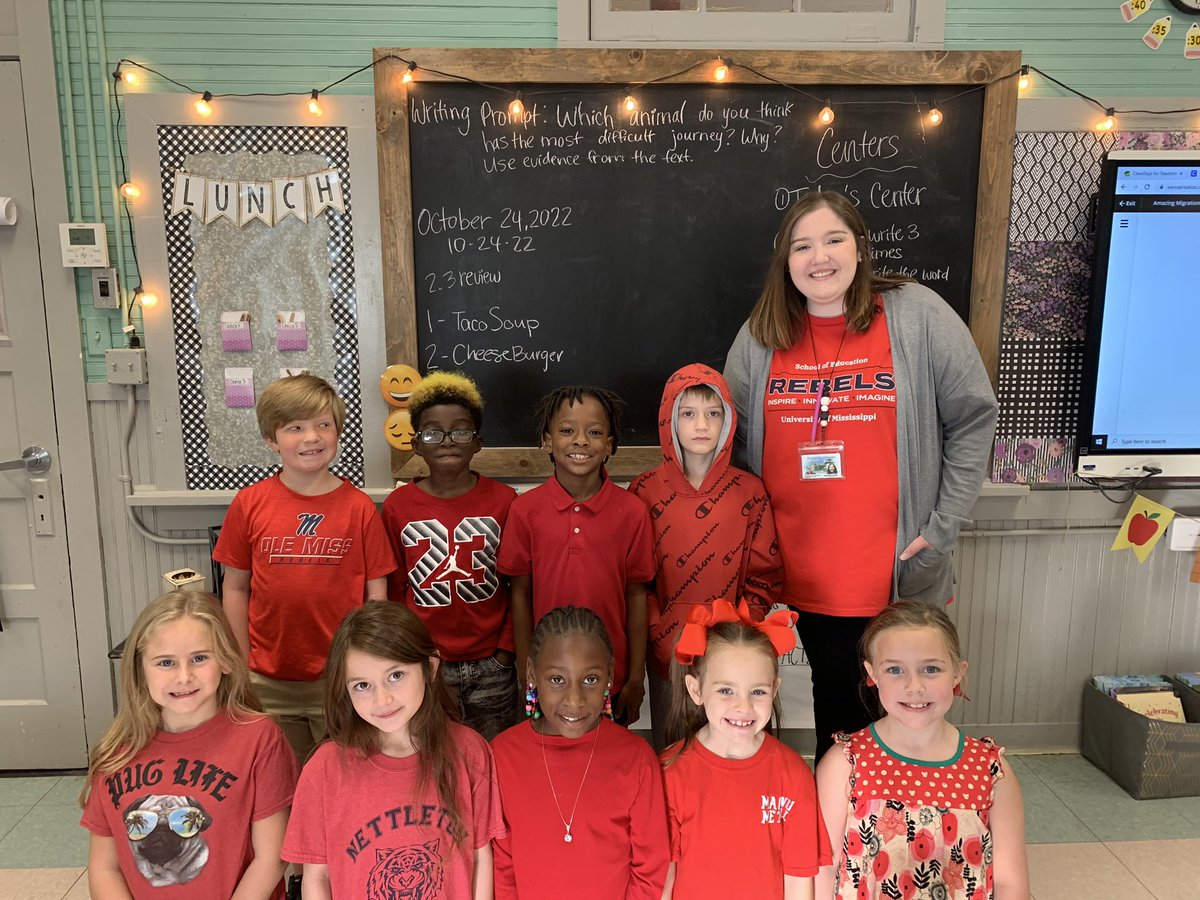 Nettleton_Prim's tweet photo. Day 1 of Red Ribbon Week-RED Day “Celebrate Life, Live Drug Free” #riseabove https://t.co/FEYYi08auY