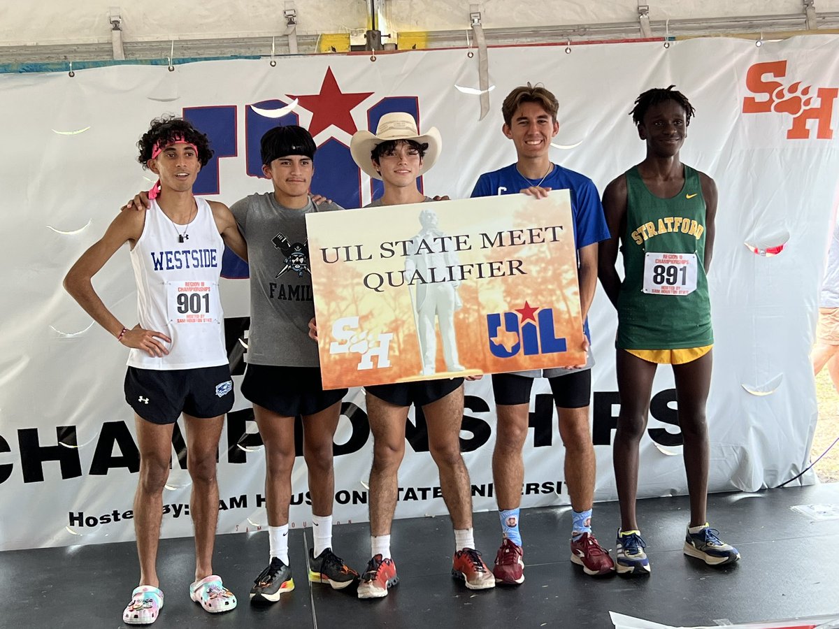 JoshuaCEstes's tweet photo. Today was my final Region 3-6A race.  I finished 13th with a time of 16:17.36 a course PR for me and qualified for State for the 2nd consecutive year.  @OilerTrackXC @PearlandHighSch #uncommitted #2023 @TXMileSplit https://t.co/T3lWYT3RFc