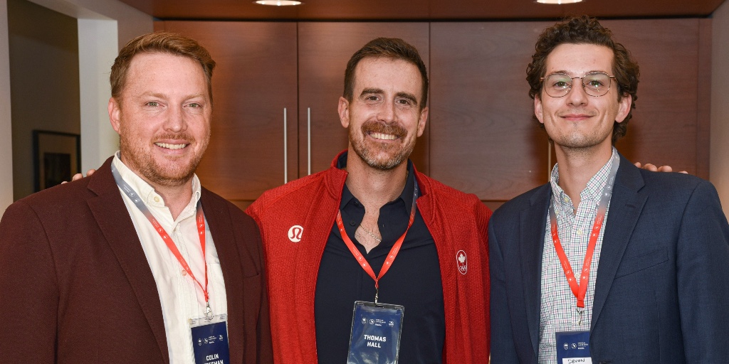 SmithBusiness's tweet photo. Earlier in October, Smith #GamePlan award students and alumni came together for an evening of networking at #SmithToronto.
In addition to a chance to catch up in person and make new connections, attendees enjoyed an athlete panel on #CareerSuccess and #SocialImpact. @TeamCanada https://t.co/SlDpciuzGs