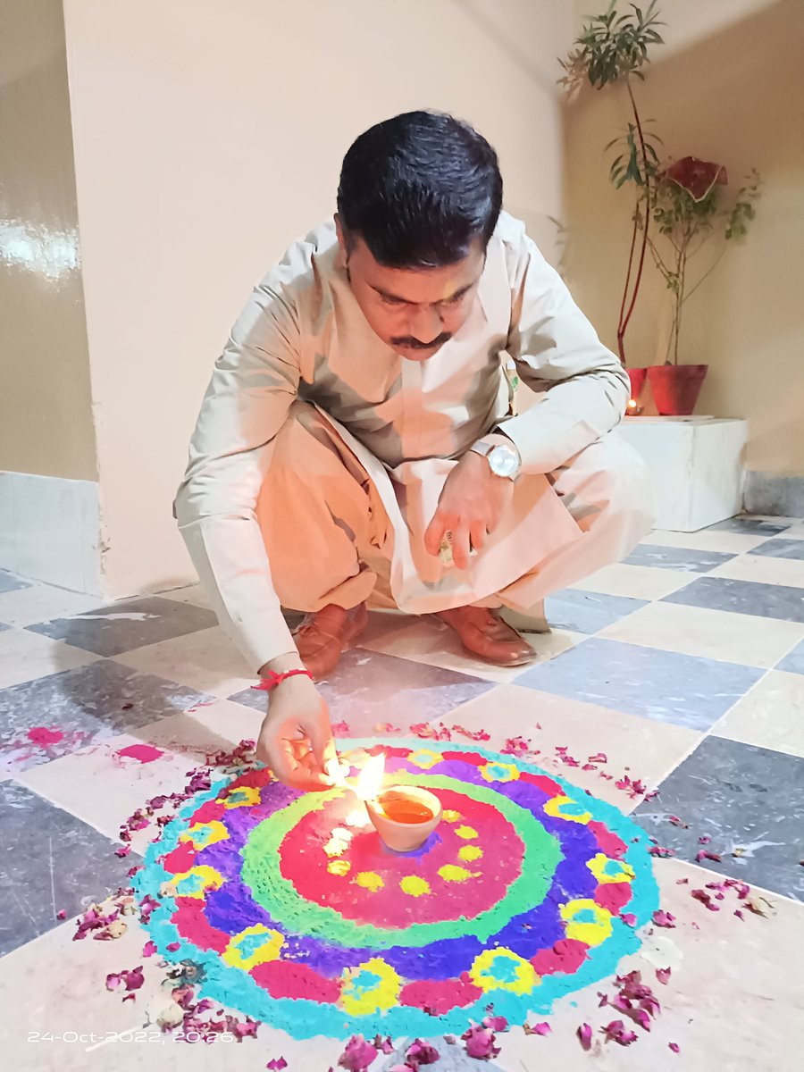 NaareshKhatri's tweet photo. 𝑫𝒆𝒆𝒑𝒂𝒘𝒂𝒍𝒊💥🪔❤️

#Dewali https://t.co/8MwRpxLfZk