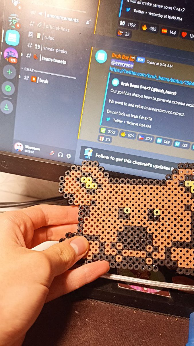 1firesnow's tweet photo. @bruh_bears 

hello bear family! today I made for you such an interesting art from a thermal mazayka) in my opinion it turned out very cool, but do you like it? https://t.co/rdPo3xNtjd