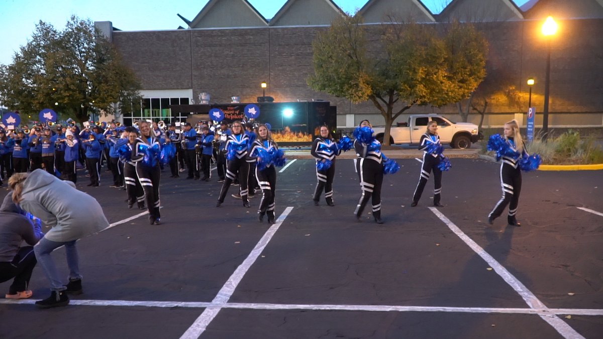 EmilyAlbers09's tweet photo. I had so much at all of the homecoming events with Syc Creations. Happy hoco! #cingtg https://t.co/ryehAnZtEB
