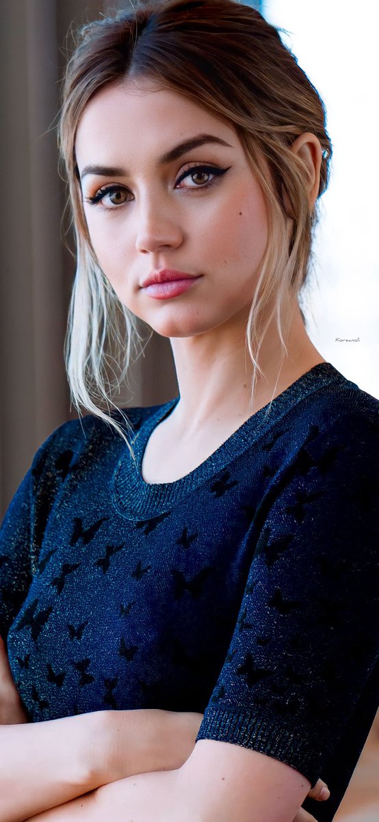 rahulvish98's tweet image. जाम से जाम पीने से क्या फायदा, 
सुबह तक तो सारी उतर जाएगी।
हमने तो तेरी आंखों को पिया है,
साली पूरी जिंदगी यू ही बीत जाएगी।।