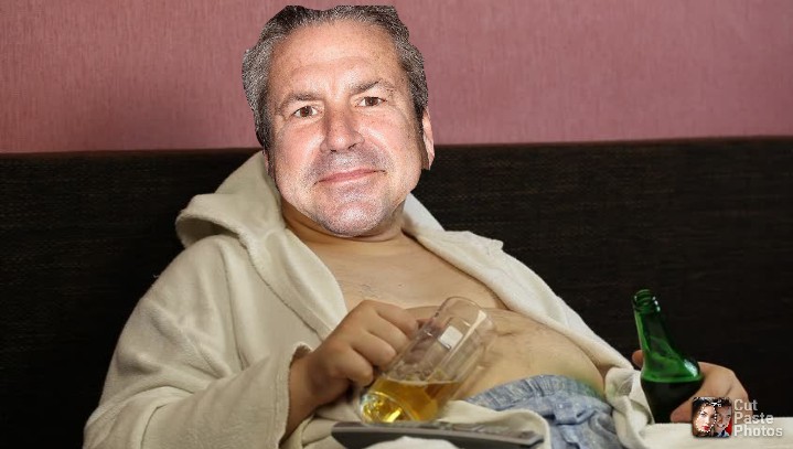thezencomic's tweet photo. Grab a beer! @TheUncleRicoSho @shalomshuli @mikemorsesays @levy_sir #skol #coors #dabbler #middler #chewtheshit https://t.co/fRvJPpUDXx