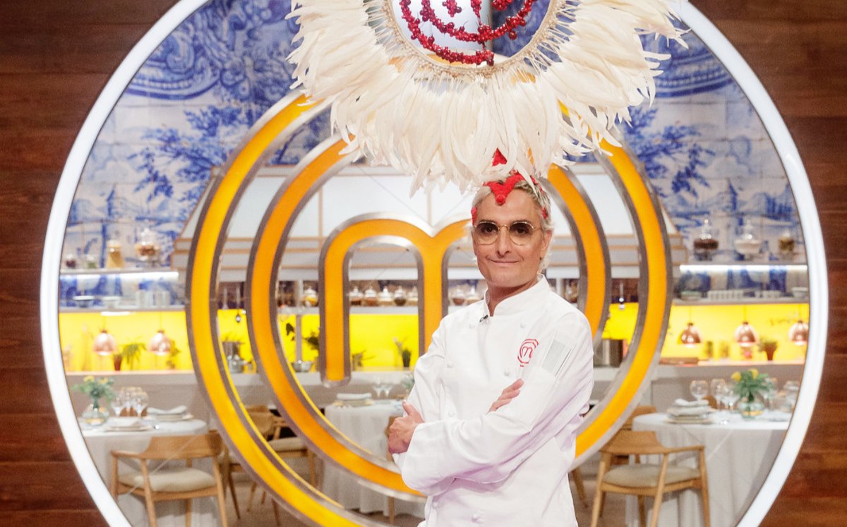 FandeMasterChef's tweet photo. Esta noche en #MCCelebrity tenemos repesca, los aspirantes prepararán un plato de alta cocina, viajarán al #RealMonasteriodeSantaMaríadeElPaular donde elaborarán un menú diseñado por el chef #DanielOchoa y visita de @Josietwitteando @ACarmonaOficial y @Pacomoraleschef https://t.co/LtLfRZ6E8A