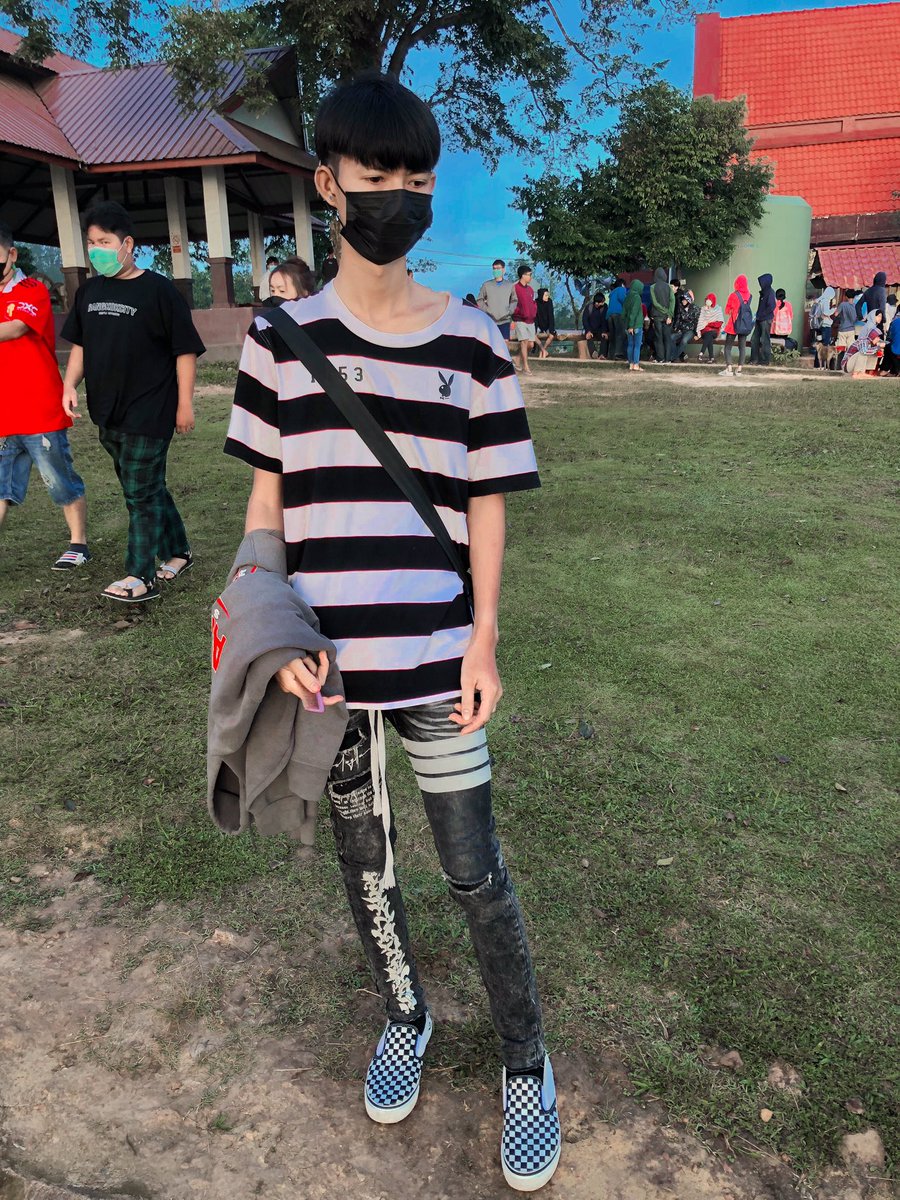jikso48's tweet photo. แฮร่ #บ่าวอุบล #อุบลในเมือง https://t.co/L7y2qqVuBp