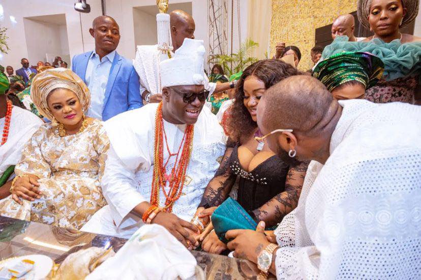 Davido and Chioma visit Ooni of Ife