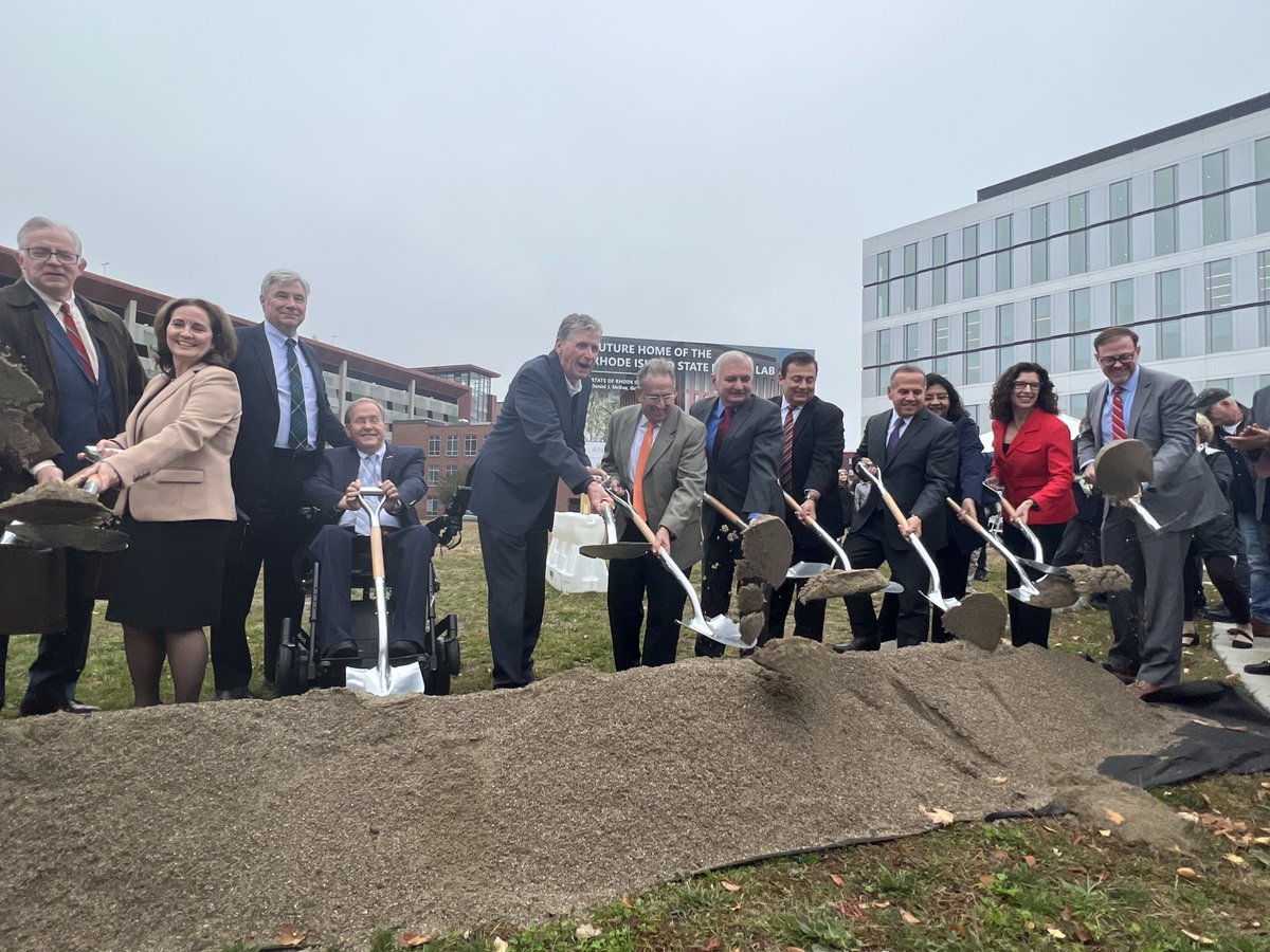 With the support of $81M in federal funding, today we broke ground on a new major life sciences development which will house a brand new State Health Lab. With this new lab, we are setting the stage for innovation and research to come – whose results we can only imagine.🔬