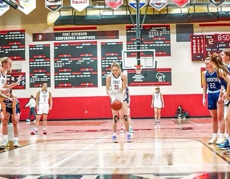 bchristiansen_'s tweet photo. i’m super excited to announce my commitment to the university of wisconsin- platteville to further continue my academic and basketball career! im very thankful for coaches, friends, and family who’ve supported me throughout my journey! cant wait for the next four, go pioneers!! https://t.co/nIW69jmfFd