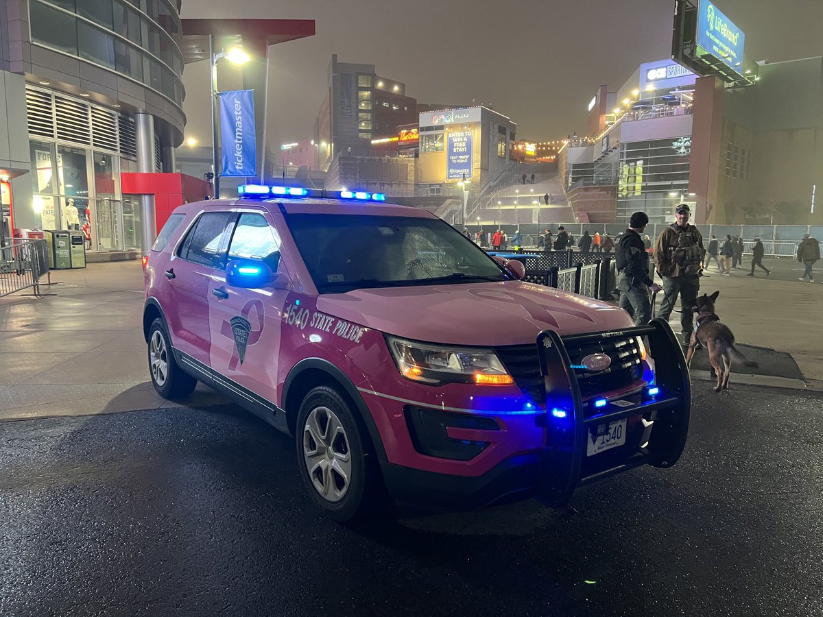 We are thrilled to have our Pink Cruiser on display ⁦<a href="/GilletteStadium/">Gillette Stadium</a>⁩ for tonight’s ⁦<a href="/Patriots/">New England Patriots</a>⁩ game on ⁦<a href="/NFL_MNF/">MondayNightFootball</a>⁩! #crucialcatch #cancerawareness #msptogetherwecan ⁦<a href="/PinkPatchPrjct/">Pink Patch Project</a>⁩