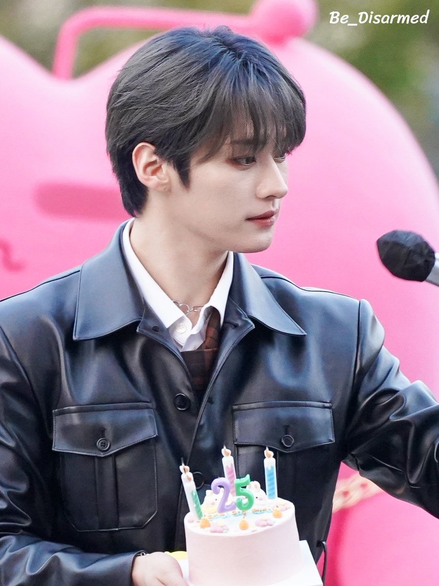 Be_Disarmed's tweet photo. 221022 미니팬미팅

리노야 생일축하해🎉
#LEEKNOW #리노
#straykids  #스트레이키즈 
#스키즈 #SKZ

#리노야_생일선물은_평생보자
#DancingGodLeeKnowDay
#HappyLeeKnowDay https://t.co/kSJxfNjqwg