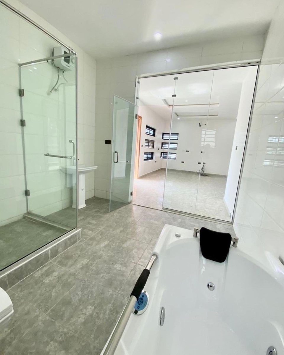 Tominsin_Joseph's tweet photo. PROPERTY IN THE HEART OD LAGOS FOR SALE: BRAND NEW DUPLEX - LEKKI LAGOS
📍 : Agungi Lekki, Lagos.
📑 : Governor Consent
LAND SIZE: 280 square meters
PRICE: N138m.
☎️ : 08161643435
#property #propertyman #yourfavoritepropertyman #realestate #home #lagos #nigeria #invest #duplex https://t.co/M0aXGHYraH