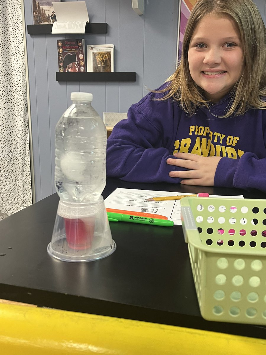 Makin’ it rain today in 5th grade science! Students made a model to help them better understand all the processes at work in the water cycle! 🌧 #AESmakeyourmark