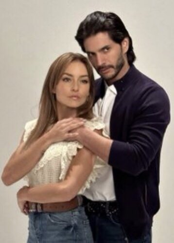 PerrisimosMX's tweet photo. Primeras imágenes de Angelique boyer @Anboy88 
#ElAmorInvencible es la nueva producción de @osoriojua  Estreno en Febrero de 2023 @Canal_Estrellas https://t.co/Mrde7pbyvS