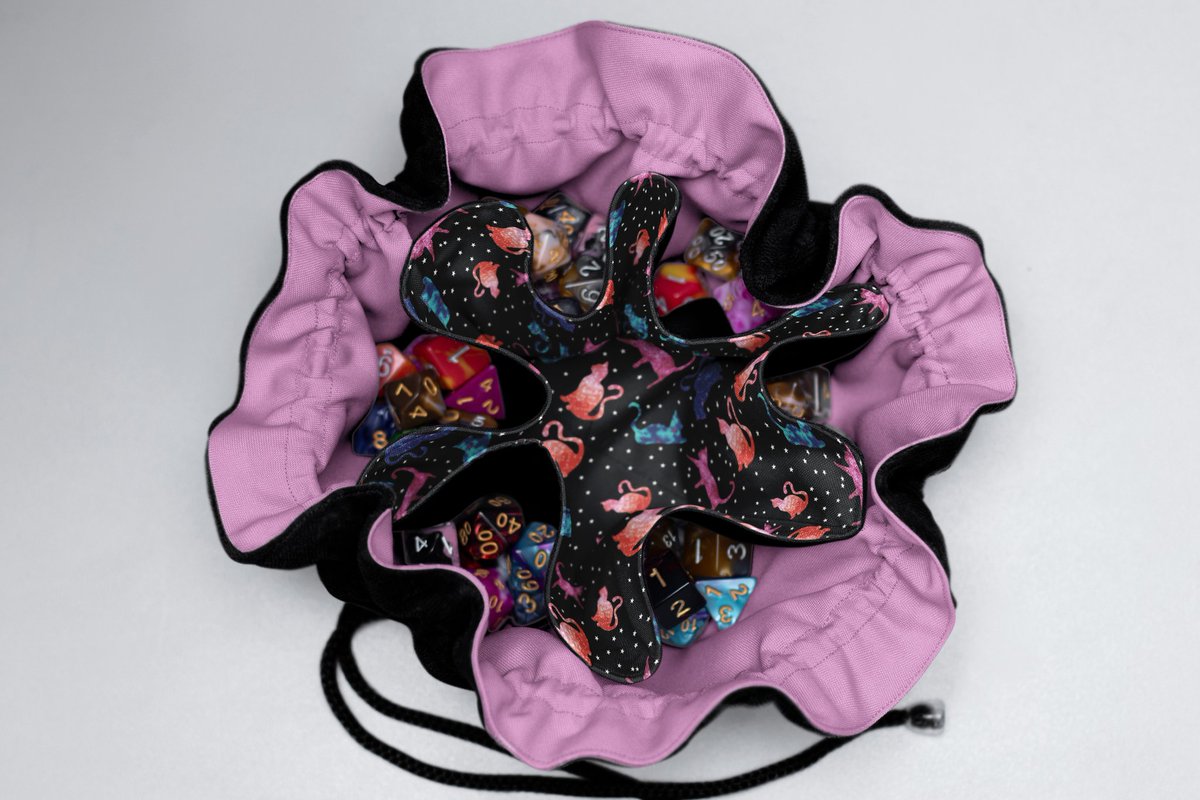 game_fancy's tweet photo. Amazing #galaxycat #dnd #dicebag. The velvet #dicestorage with 6+1 pockets is a good #dndgifts https://t.co/vADF3NqStP https://t.co/er2IxjPwDn