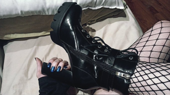 I got new shoes UwU Check my instagram later~ https://t.co/mQVU8NFSEr<a href="/tag/nsfw"class="tags"><span>#nsfw</span></a><a href="/tag/dva"class="tags"><span>#dva</span></a><a href="/tag/rule34"class="tags"><span>#rule34</span></a><a href="/tag/overwatch"class="tags"><span>#overwatch</span></a>