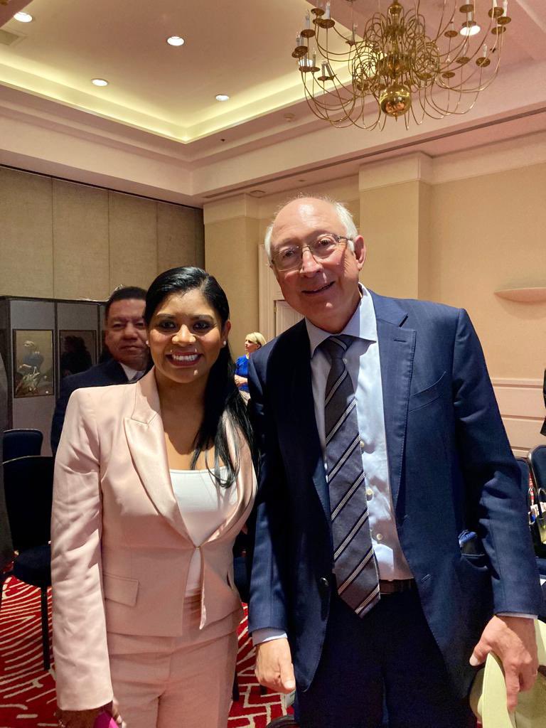 En esta visita a la capital mexicana, junto al alcalde de San Diego, Todd Gloria, dejamos listo el convenio para la nueva garita Otay Mesa II. Gracias también al Embajador de EEUU en México, Ken Salazar, por sumarse al desarrollo de una mejor relación binacional.

#TJySDParaTodos