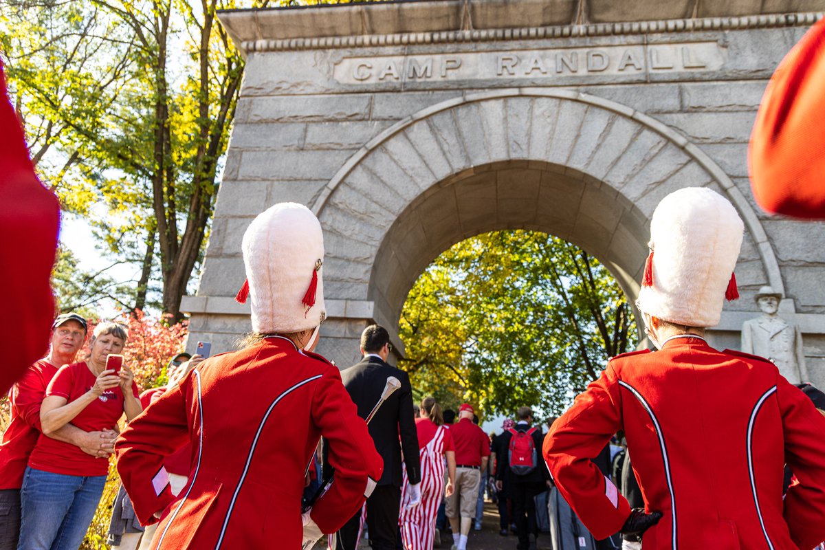 badgerband's tweet photo. Nothing better than a Badger win and a guest conducting appearance by @SMBofficial’s Steve Miller on Homecoming!
#OnWisconsin
📸: @pxphotography https://t.co/6MGqCePf4F