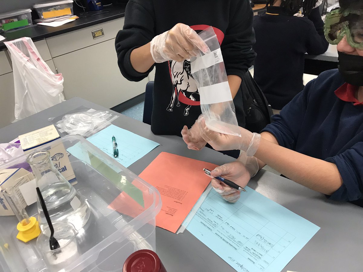 odms_sci's tweet photo. Mrs. Mitchellโs 8th grade science students continued their learning about signs of a chemical reaction ๐งช๐ฉโ๐ฌ๐ง๐ปโ๐ฌ๐ฅฝ๐ก @AliefScience @ScienceMitch @ODMSMustangs #LabsRule #ChemicalReactions https://t.co/K37mMerLft