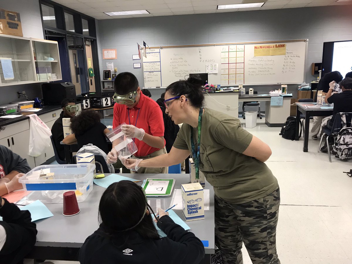 odms_sci's tweet photo. Mrs. Mitchellโs 8th grade science students continued their learning about signs of a chemical reaction ๐งช๐ฉโ๐ฌ๐ง๐ปโ๐ฌ๐ฅฝ๐ก @AliefScience @ScienceMitch @ODMSMustangs #LabsRule #ChemicalReactions https://t.co/K37mMerLft