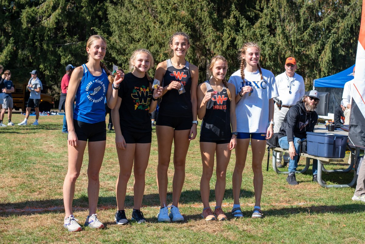 CrossDubuque's tweet photo. Out of twitter hibernation for the postseason. Boys and girls teams both qualified for sectionals with the boys finishing 5th and the girls in 7th at the Winnebago regional. Avery Engle was also all-region finishing 5th overall. Sectionals is Saturday at Oregon Park West. https://t.co/l5kibReBzO